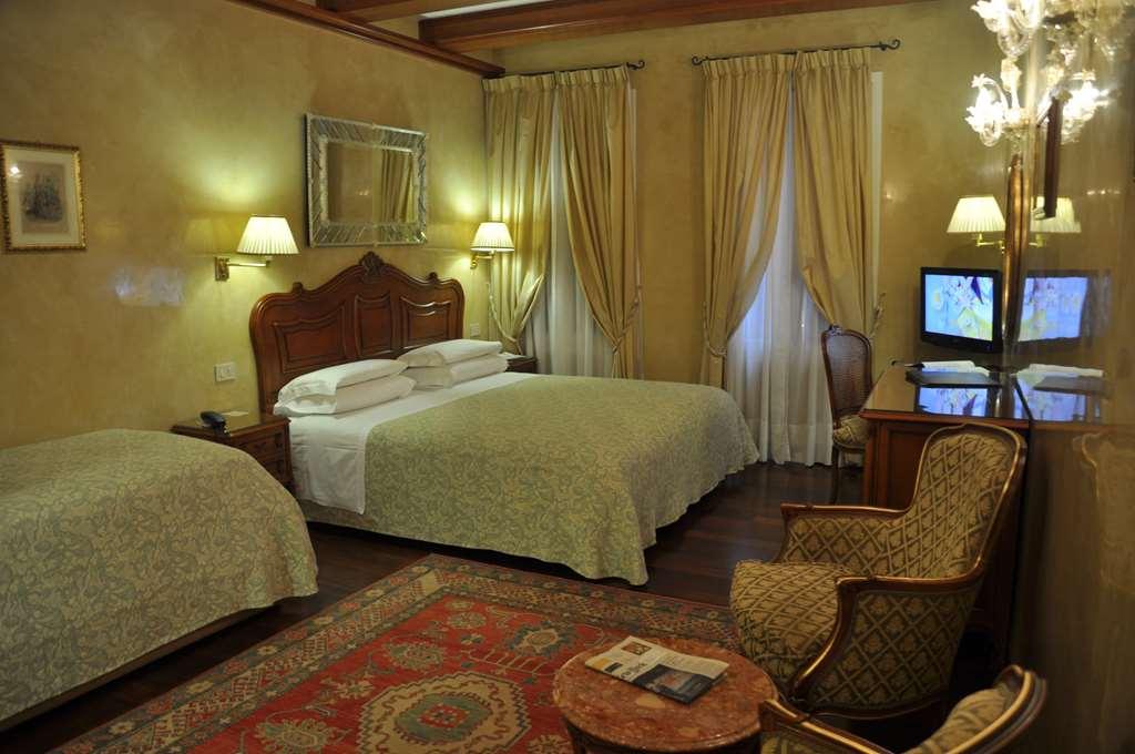 Hotel Bisanzio Венеция Номер фото